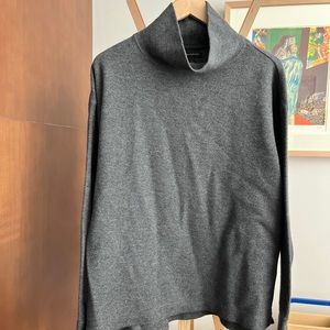 Banana Republic Mens funnel / turtle neck size L